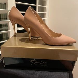 Thalia Sodi pointy heels